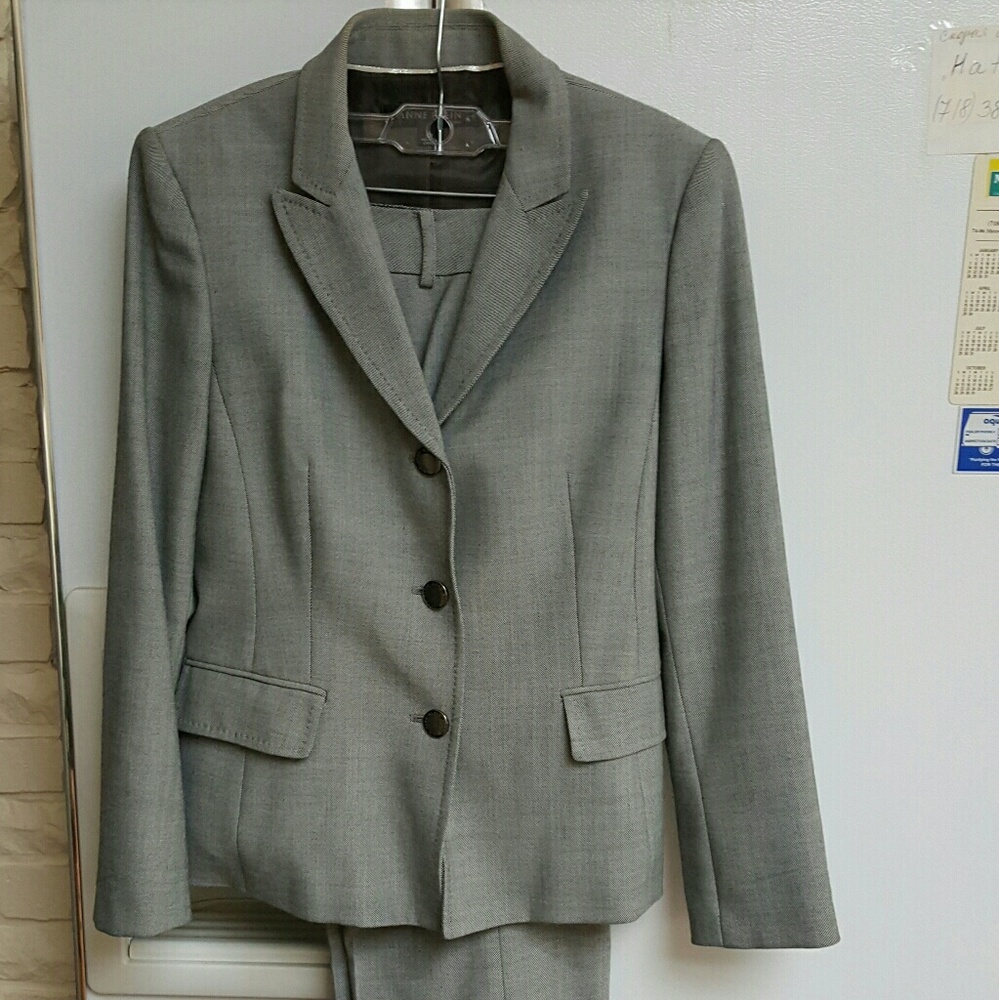 SUIT FOR WOMEN